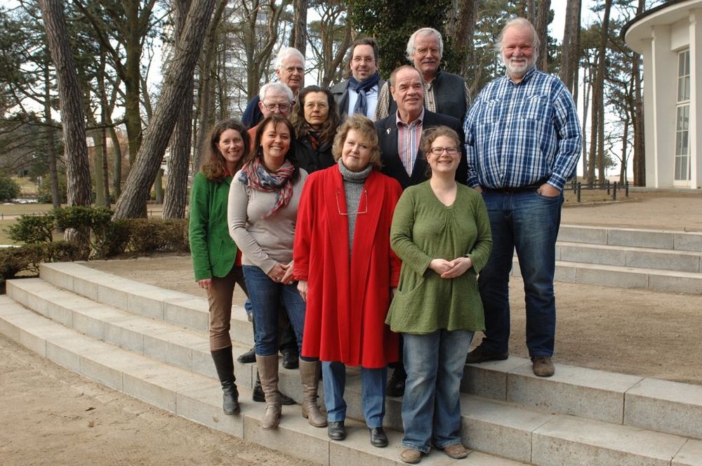 KandidatInnen von links nach rechts: Stefanie Paetow, Franziska Echelmeyer, Detlef von Zastrow, Joachim Nickel, Susanne Dittmann, Petra Klüß, Dr. Felix Benary, Edgar Schmidt, Nicole Derber, Udo Halenza KandidatInnen von links nach rechts: Stefanie Paetow, Franziska Echelmeyer, Detlef von Zastrow, Joachim Nickel, Susanne Dittmann, Petra Klüß, Dr. Felix Benary, Edgar Schmidt, Nicole Derber, Udo Halenza